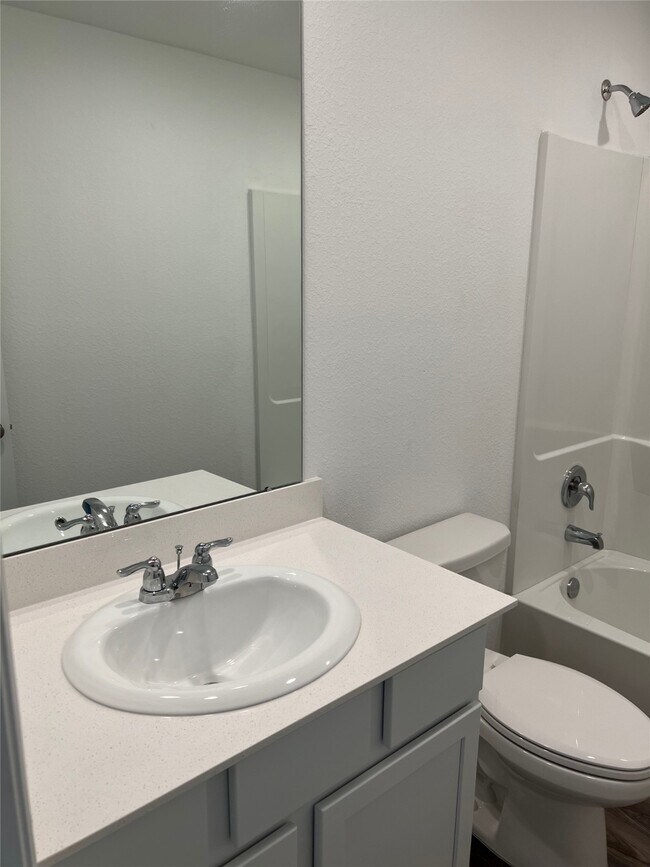 Building Photo - 7419 Bartoncliff Dr