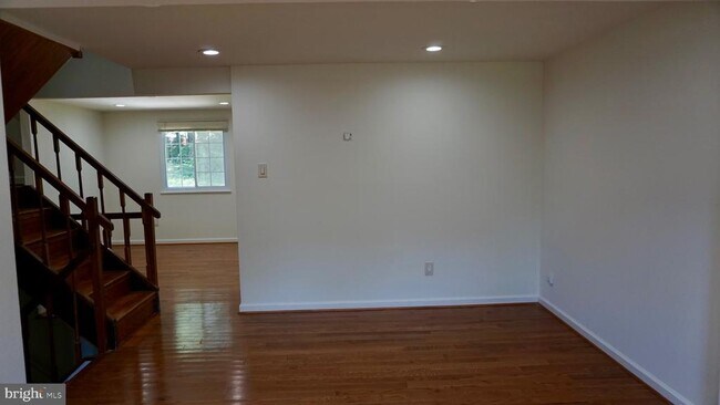 Building Photo - 8179 Curving Creek Ct