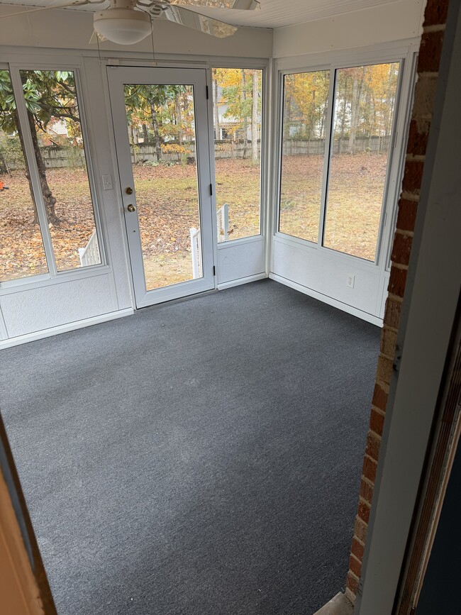 Building Photo - 1914 Pump Rd