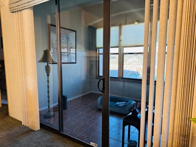 Building Photo - SHORT OR LONG TERM FULLY FURNISHED GOLF COURSE HOME W/POOL FOR LEASE 2BD/2.5BA