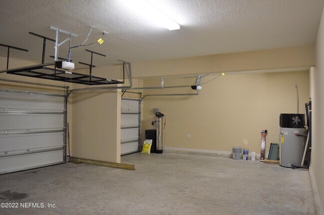 Building Photo - 15849 Tisons Blf Rd