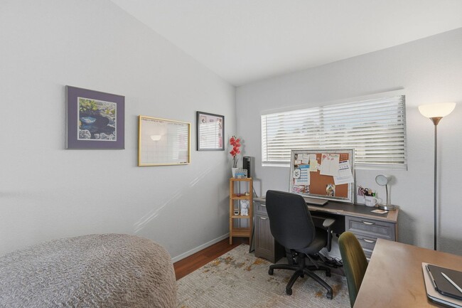 Building Photo - FURNISHED 2 Bedrooms plus den/loft & Private Pool