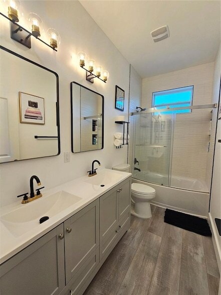 Building Photo - 2075 Jewell Ave