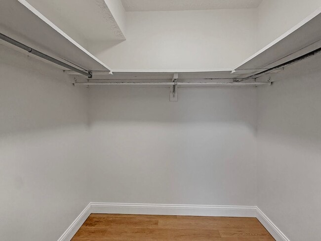 Building Photo - RENTAL SPECIAL Evansville, Indiana*** 2 Bed 2 Bath $1079.00/mo***No Deposit $0