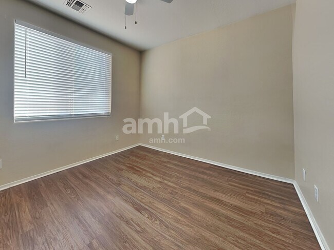 Building Photo - 8851 W Payson Rd