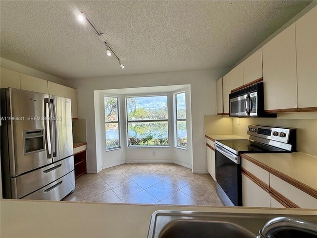 Building Photo - 12619 NW 11th Pl