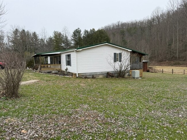 Building Photo - 14383 Yuma Rd