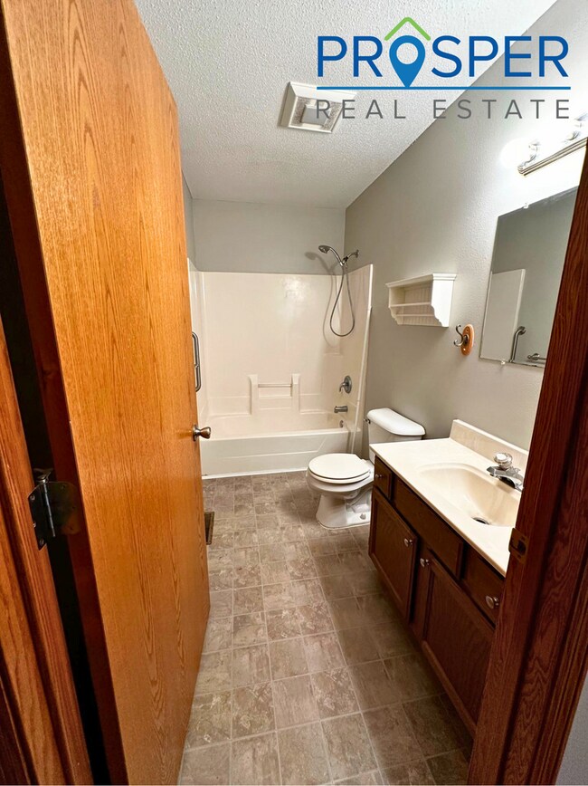 Building Photo - 2023 Mittelstadt Ln