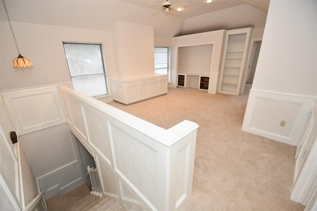 Building Photo - 7614 Club Lake Dr