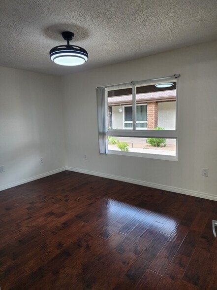 Bedroom 1 - 431 S Simpson Ave