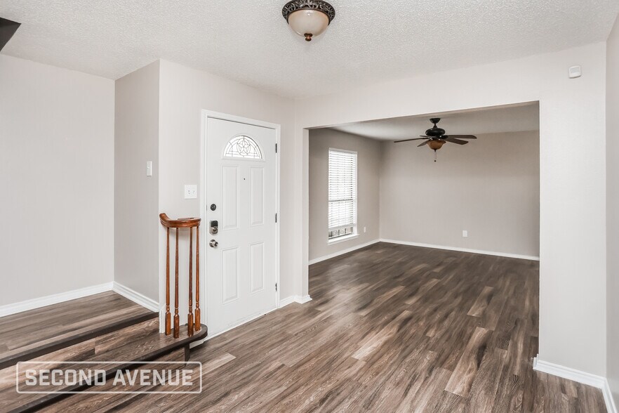 Building Photo - 2725 Stillwater Dr