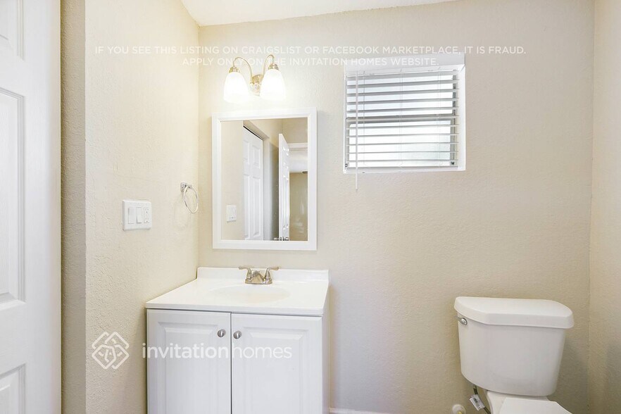 Building Photo - 7111 Dellwood Dr
