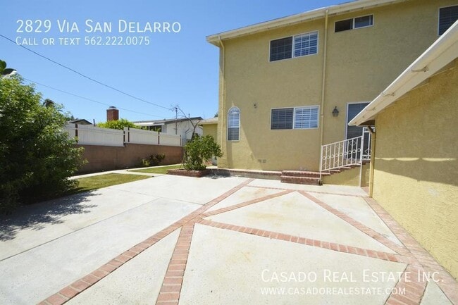Building Photo - 2829 Via San Delarro