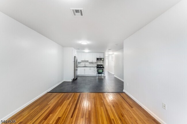 Building Photo - 83 1st St