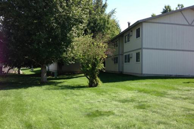 Building Photo - Helena Manor Apartments