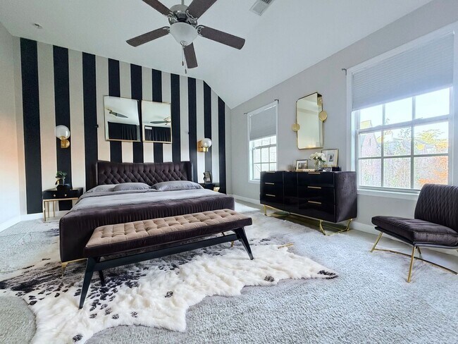 Building Photo - Welcome to your dream rental home! Stunning 3-story, 4-bedroom, 3.5 bath Townhome in Smyrna!