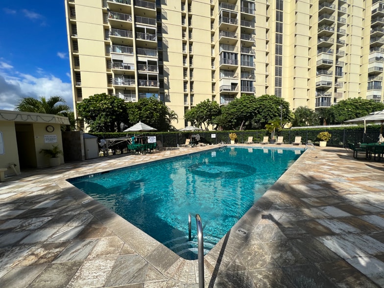 Building Photo - 3161 Ala Ilima St