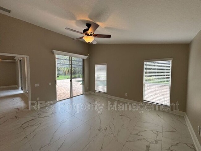 Building Photo - 1028 Kerwood Cir