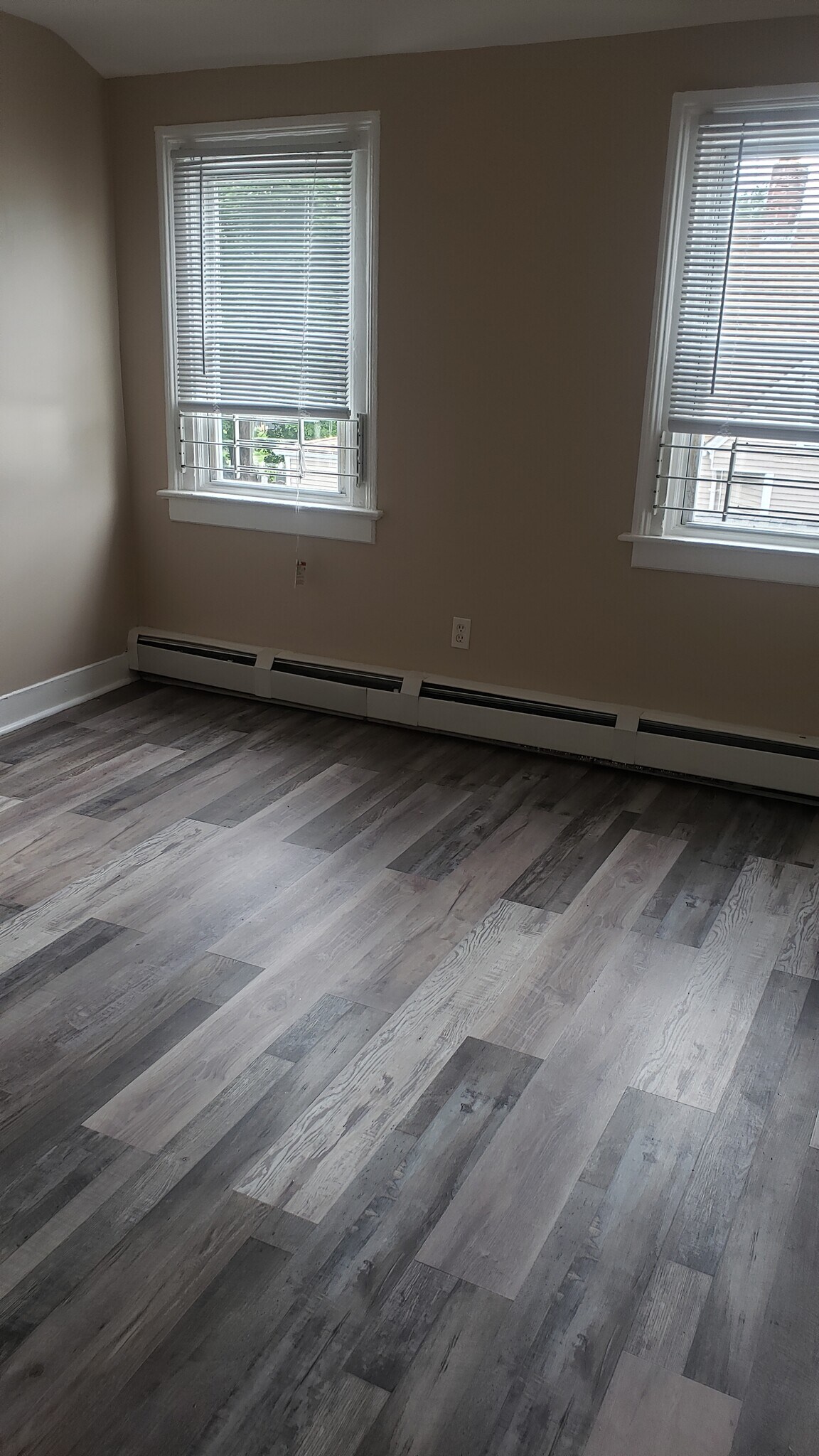 Living Room - 19 Mahl Ave