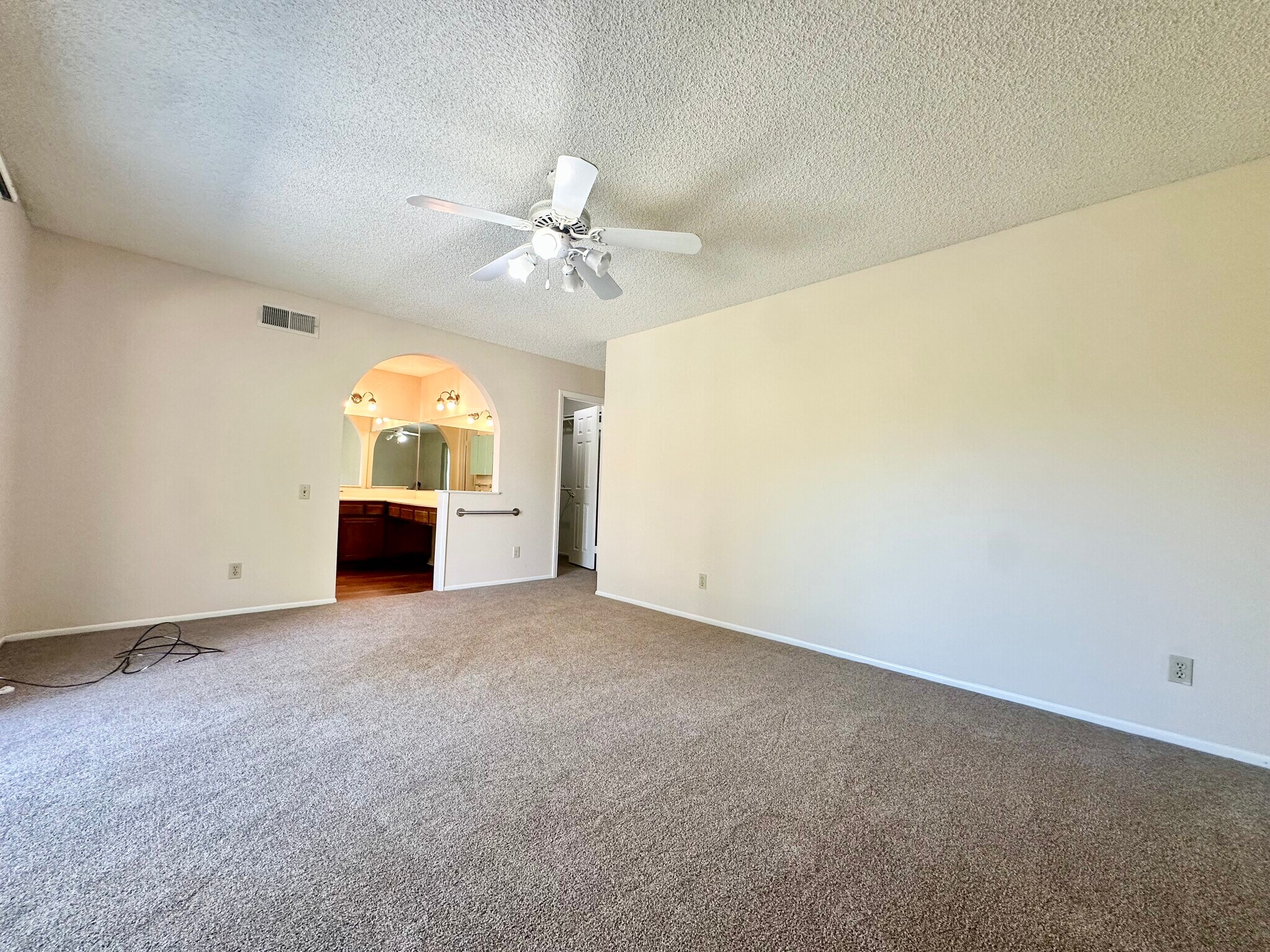 Building Photo - 1384 Naples Ct