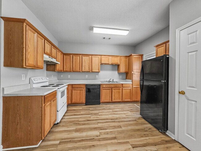 Building Photo - Beautiful Townhome for Lease in Conyers