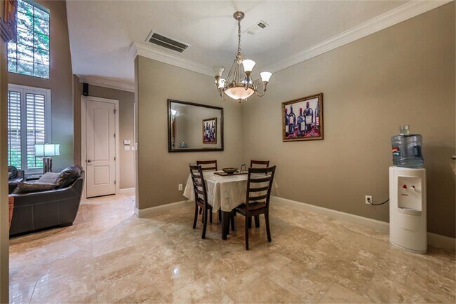Building Photo - 1005 Memorial Village Dr