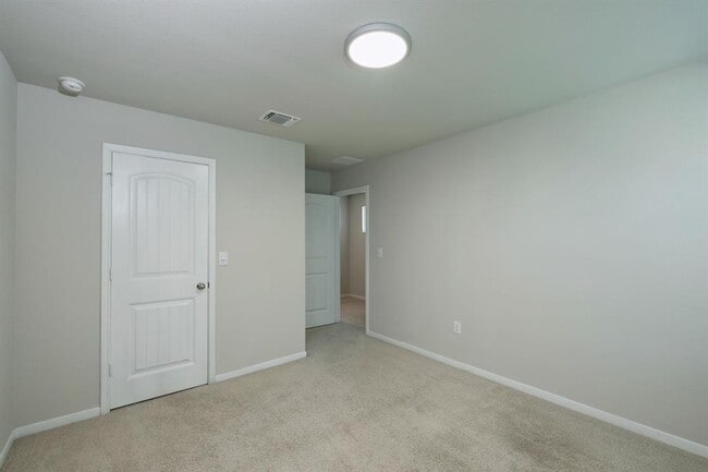 Building Photo - 3209 Ortman Dr