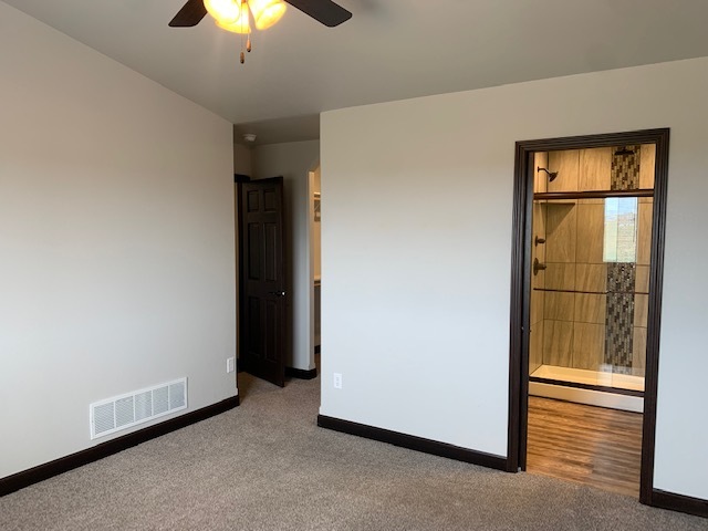 Building Photo - 528 Bull Run Dr