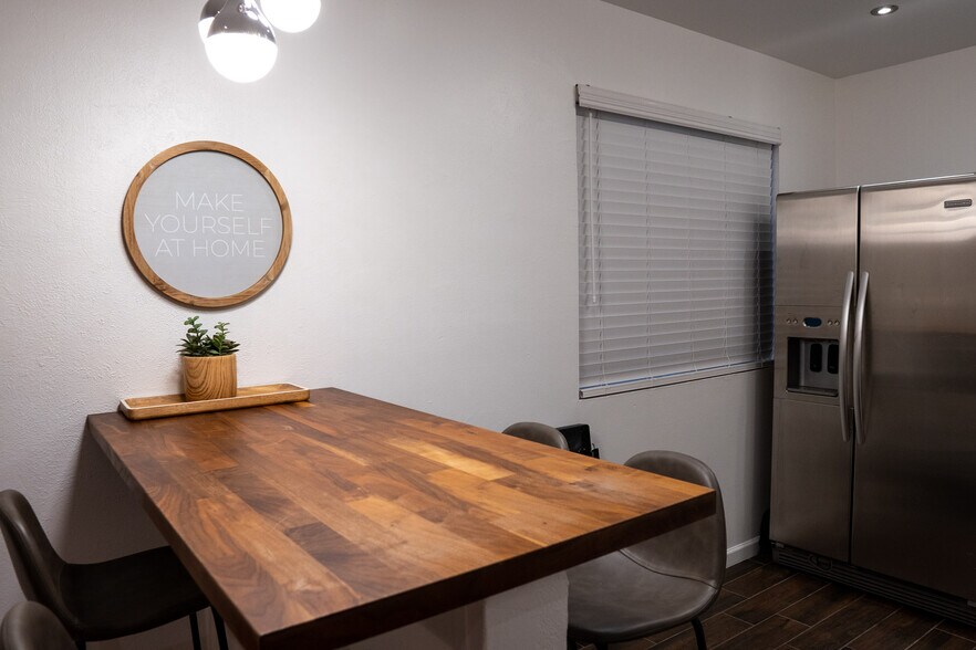 Dining bar top area - 4615 N 14th St