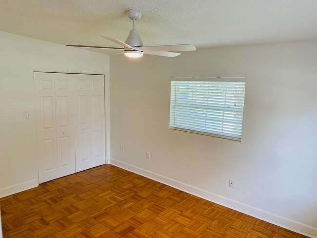 Building Photo - 1817 Loch Berry Rd