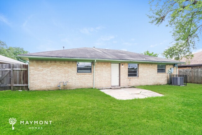 Building Photo - 7126 Kings Dr