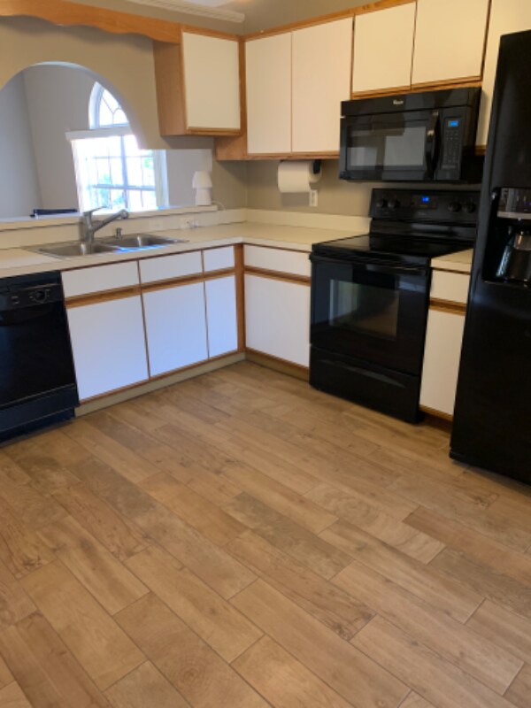 Building Photo - 659 Brightview Dr