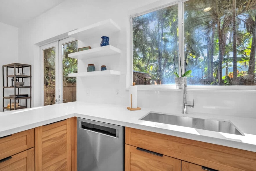 Building Photo - 3216 Gifford Ln