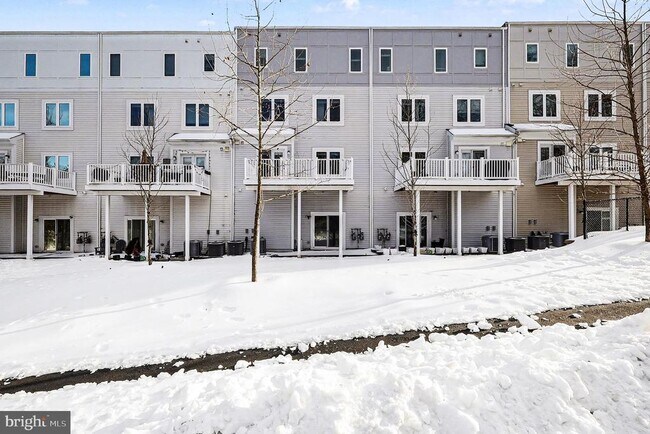 Building Photo - 15540 Smoke Box Way