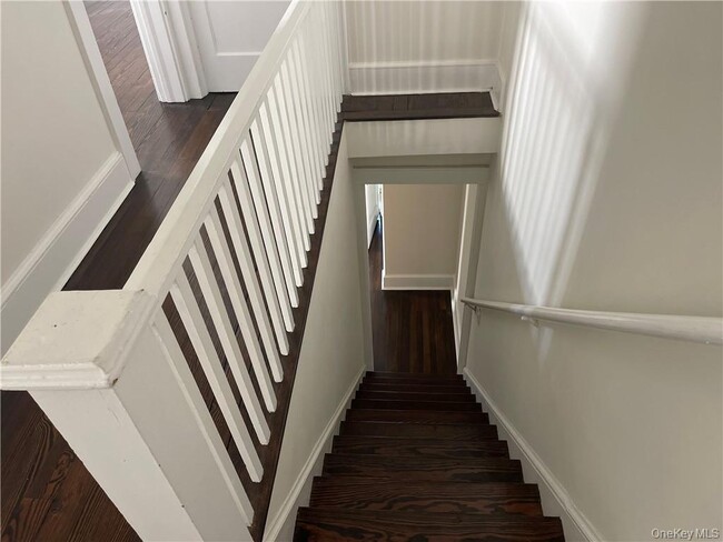 Building Photo - 227-229-229 S Ridge St