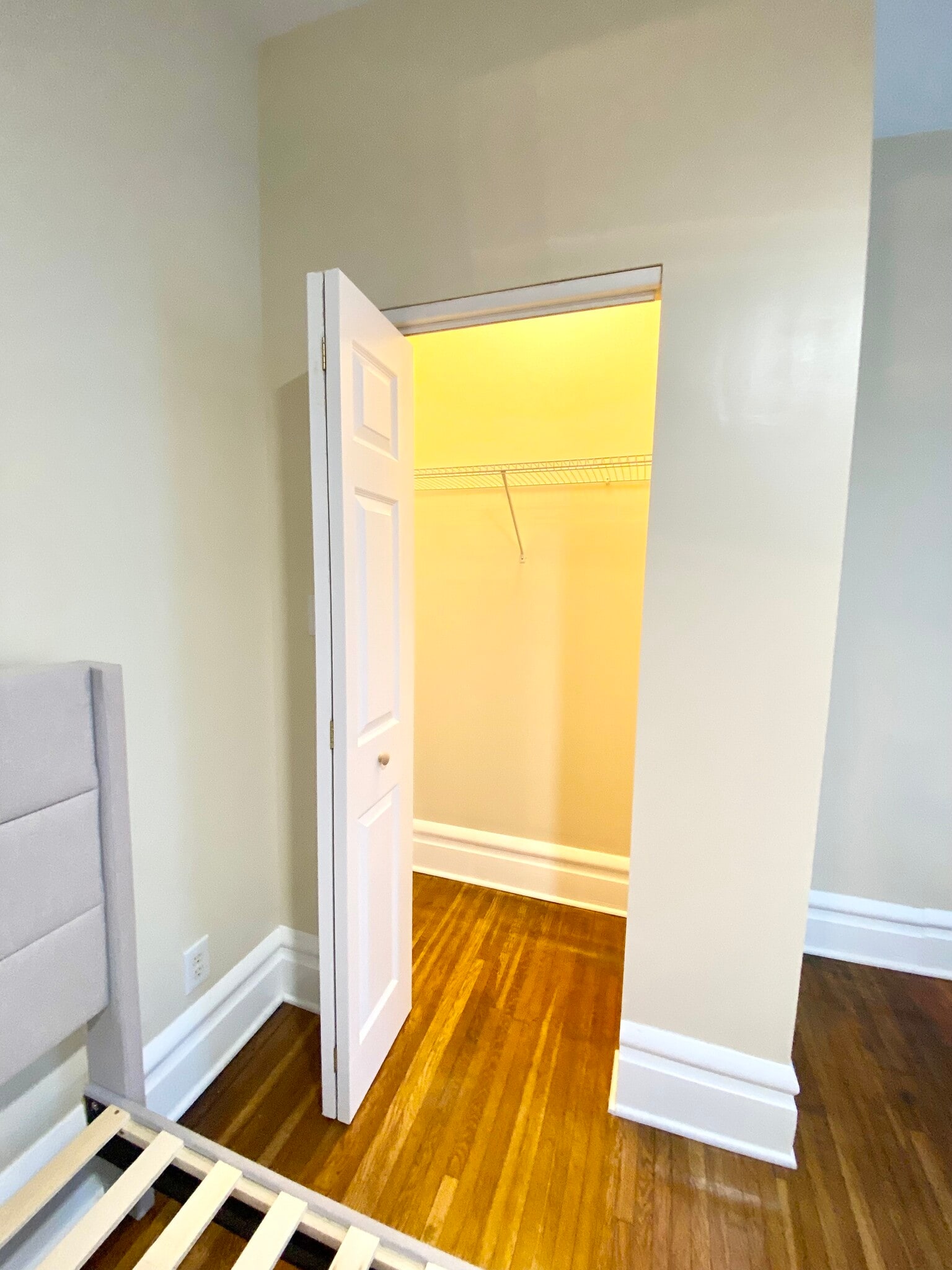 Building Photo - 1372 Neil Ave