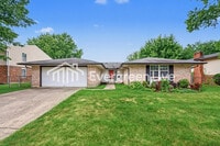 Building Photo - 6130 Honeygate Dr