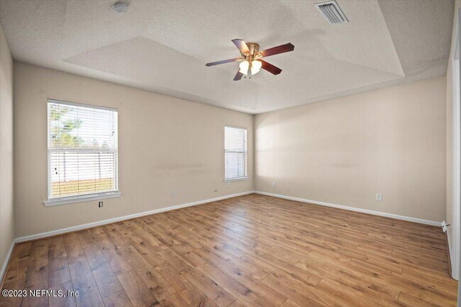 Building Photo - 929 Raindrop Ln