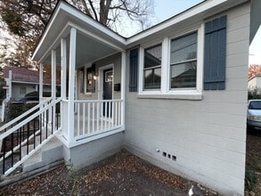 Building Photo - 1