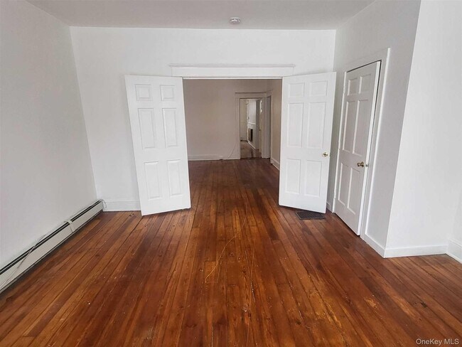 Building Photo - 108 Winnikee Ave