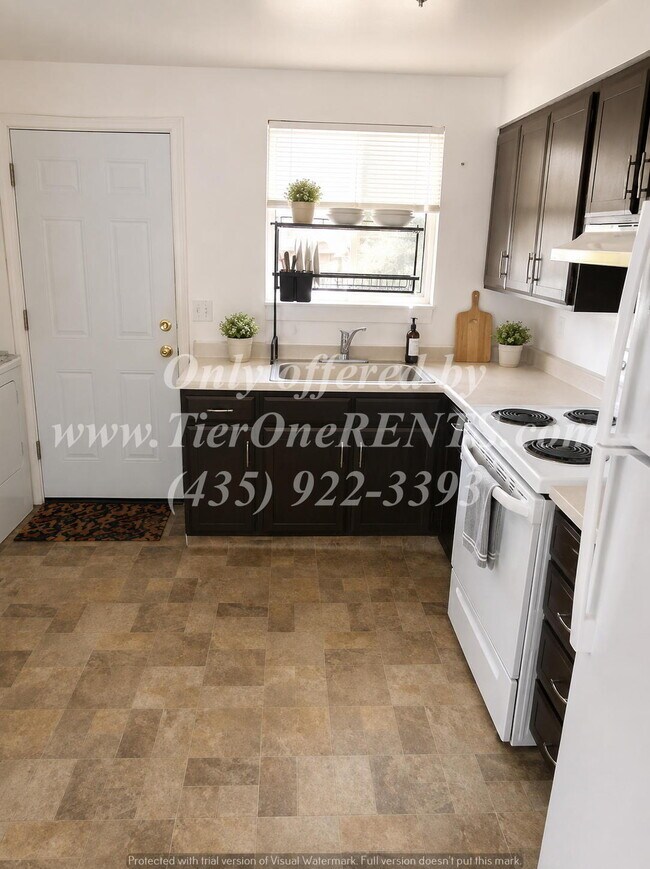 Building Photo - This property offers a NO DEPOSIT option available for qualified renters!
