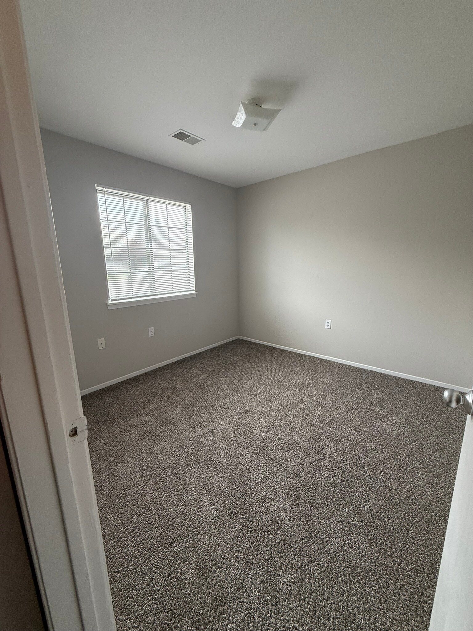Building Photo - 1256 Oxford Manor Ct