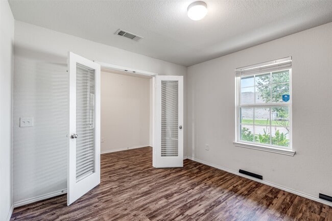 Building Photo - 5722 Basin Ranch Ln