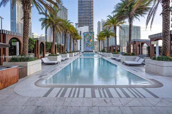 Building Photo - 801 S Miami Ave