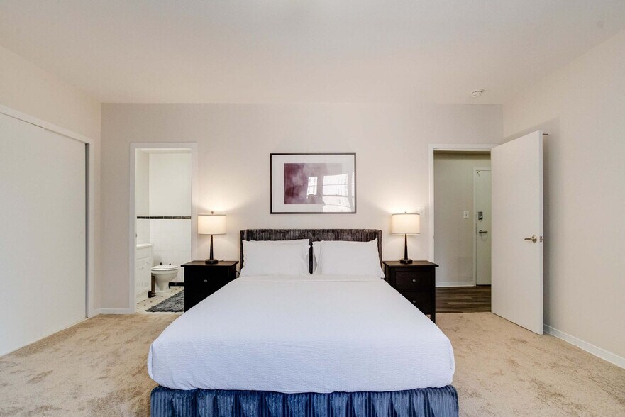 Building Photo - 112 W University Pkwy