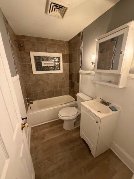 Building Photo - 259 Carolina St