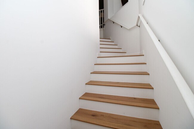 Building Photo - ** BONITA BAY ** BEAUTIFUL 2 PLUS A DEN FU...