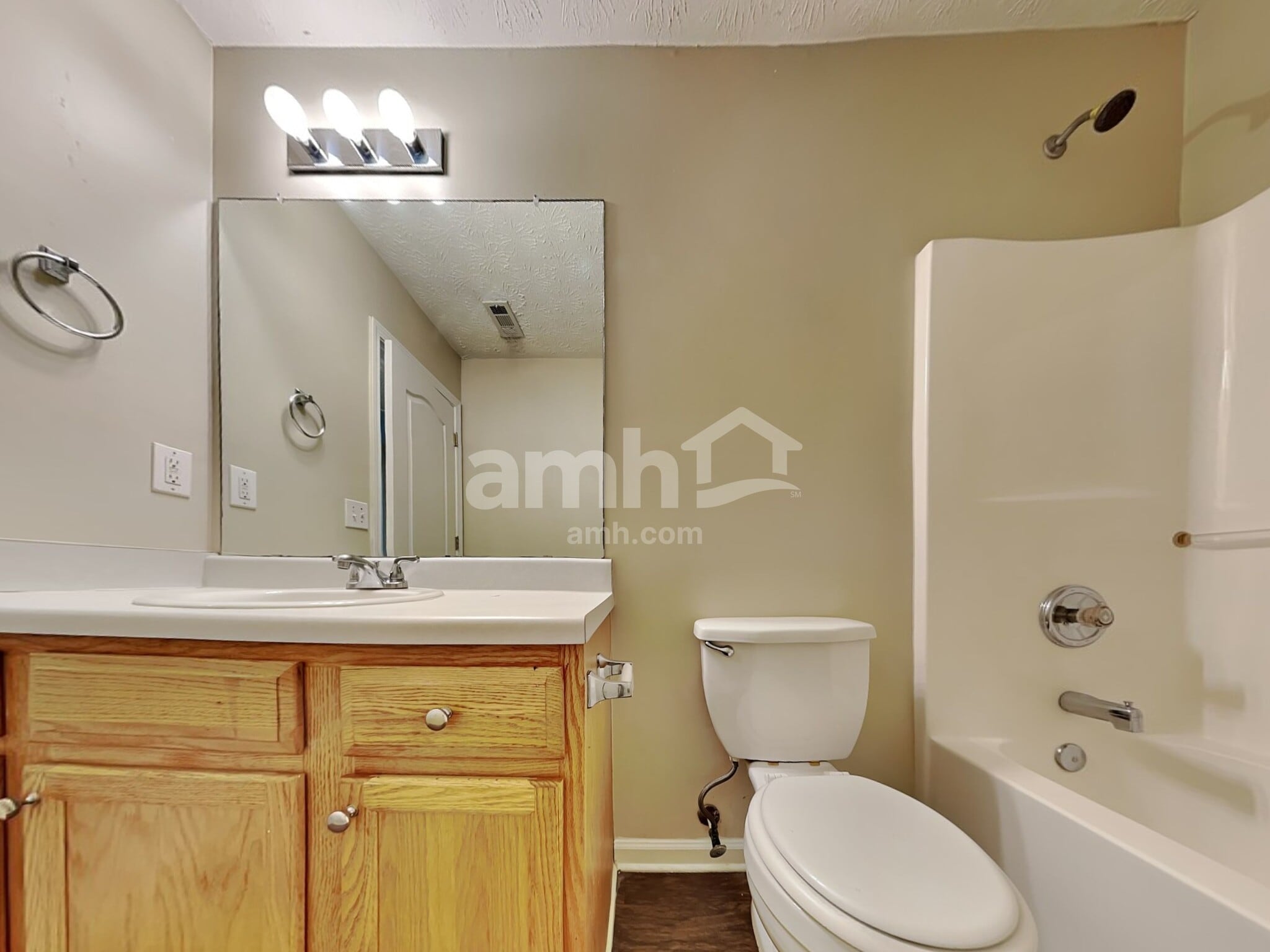 Building Photo - 5455 Yellow Pine Dr