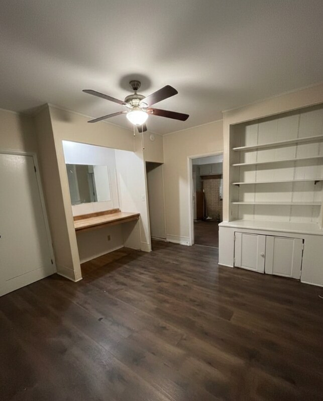 Building Photo - 12 4th Ave SW