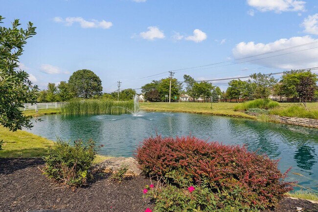 Building Photo - 7885 Waggoner Trace Dr